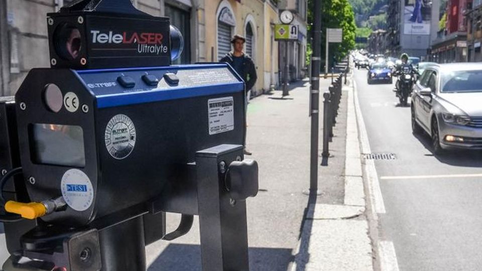 Telelaser, controlli di notte In Napoleona a 126 km orari Telelaser, controlli di notte In Napoleona a 126 km orari