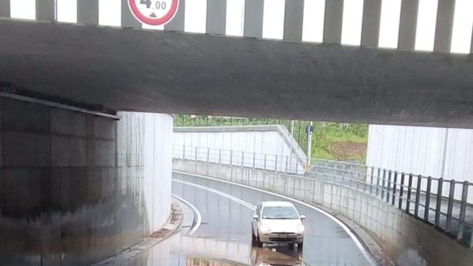 Allagamenti nel nuovo sottopasso Ferrovienord convoca i Comuni Allagamenti nel nuovo sottopasso Ferrovienord convoca i Comuni