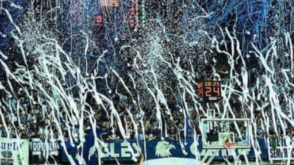 Cantù: tifo e storia Trent’anni di Eagles Cantù: tifo e storia Trent’anni di Eagles