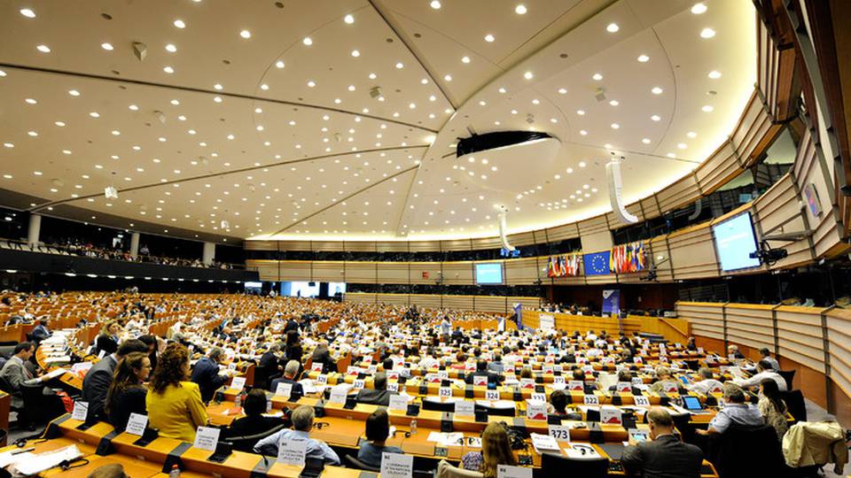 Regioni Ue a Stati membri, sostengano forte bilancio europeo Regioni Ue a Stati membri, sostengano forte bilancio europeo