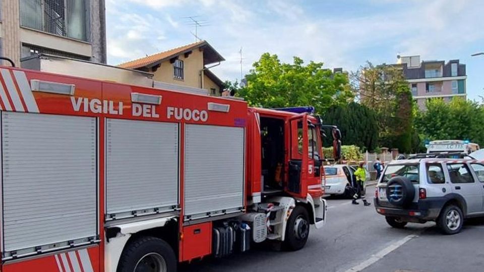 Due feriti nello scontro Paura in via Mazzini Due feriti nello scontro Paura in via Mazzini