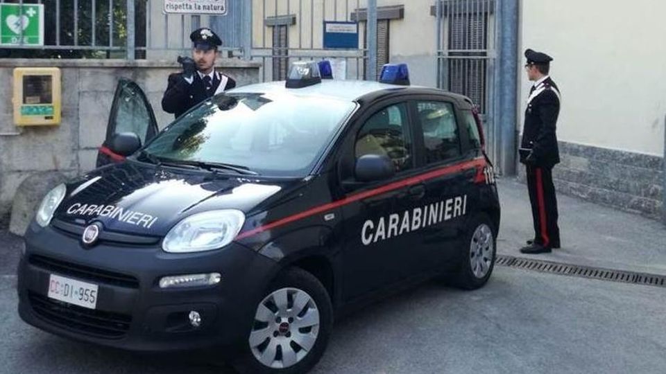 Minacce e insulti ai vicini Arrestato a Turate Minacce e insulti ai vicini Arrestato a Turate