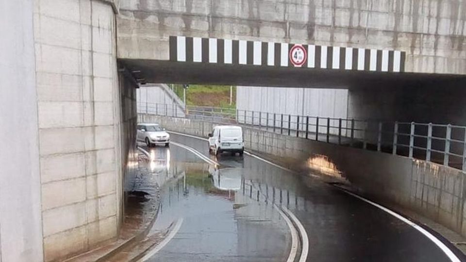 Basta con gli allagamenti del tunnel «A settembre altri lavori a Turate» Basta con gli allagamenti del tunnel «A settembre altri lavori a Turate»