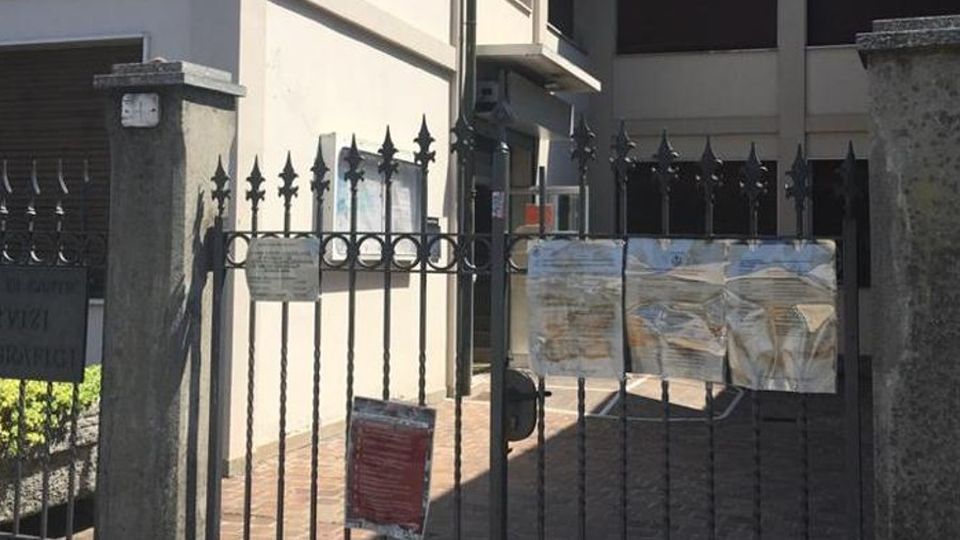 Carta d’identità, due mesi a Cantù Il Comune raddoppia gli operatori Carta d’identità, due mesi a Cantù Il Comune raddoppia gli operatori