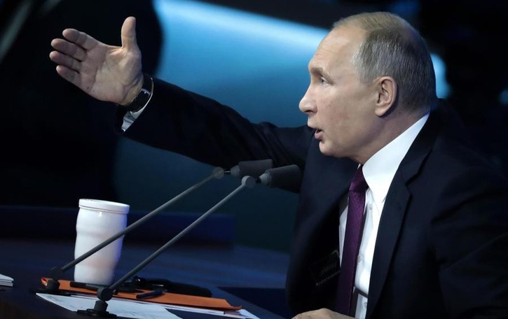 Covid: registrato il primo vaccino Putin: «Testato su mia figlia»