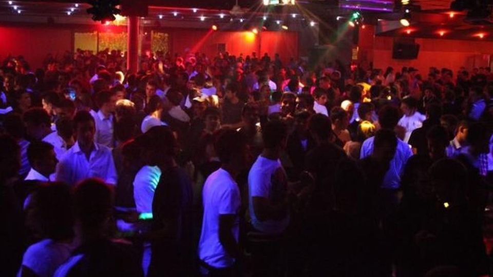 Covid, verso la chiusura di tutte le discoteche Covid, verso la chiusura di tutte le discoteche
