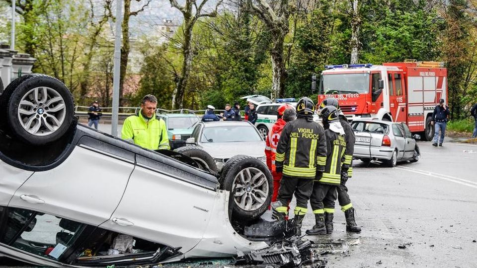Napoleona, dati choc sulla velocità Limite ignorato dal 93% dei veicoli Napoleona, dati choc sulla velocità Limite ignorato dal 93% dei veicoli