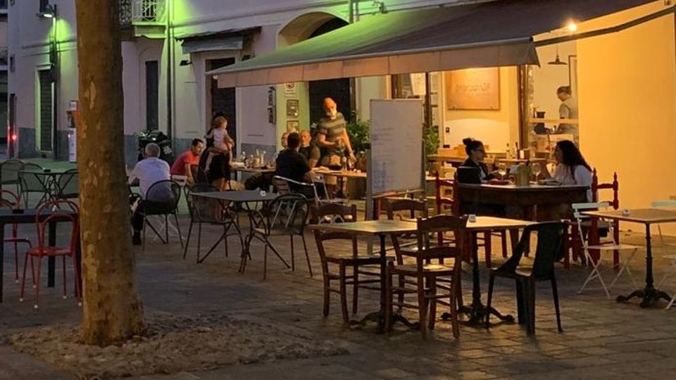 Negozi di vicinato a Erba Centomila euro per ripartire Negozi di vicinato a Erba Centomila euro per ripartire