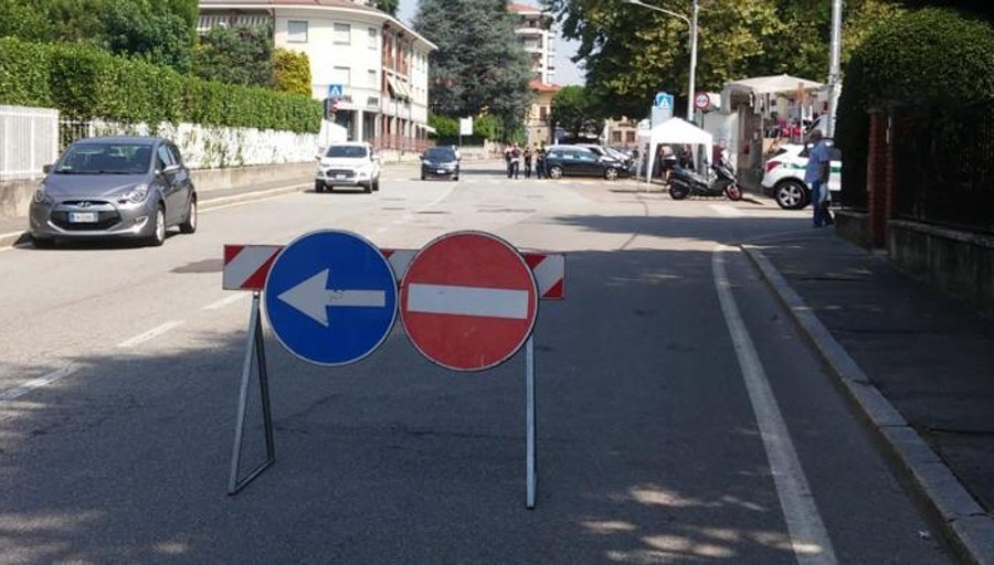 Via Milano, Olgiate cambia idea «Più sicuro lasciare il senso unico» Cronaca Via Milano, Olgiate cambia idea «Più sicuro lasciare il senso unico» Cronaca