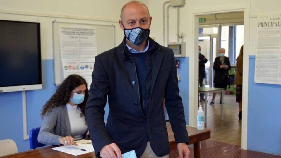 MAURO GATTINONI NUOVO SINDACO DI LECCO MAURO GATTINONI NUOVO SINDACO DI LECCO