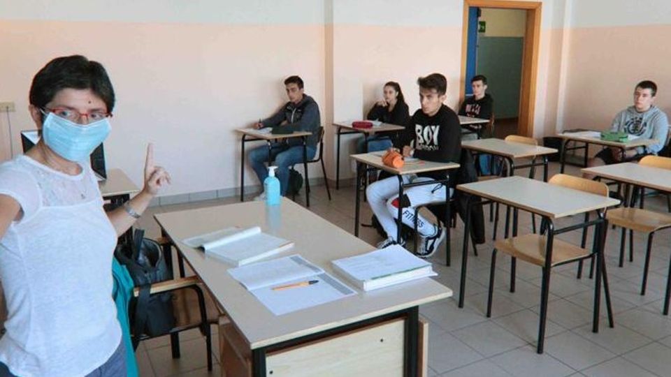 Ma i presidi: «Così è difficile ripartire il 14» Ma i presidi: «Così è difficile ripartire il 14»