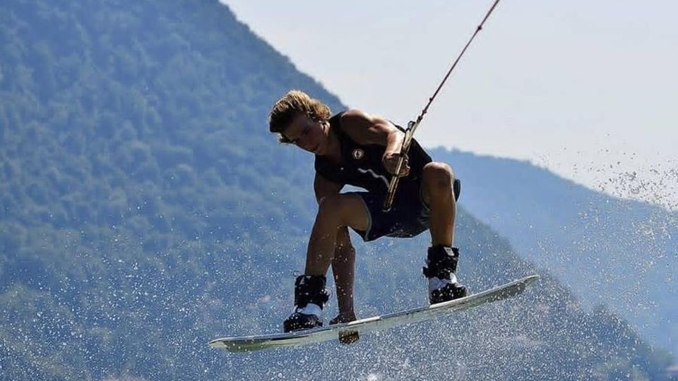 Wakeboard e wakesurf Tutto il gotha è a Lezzeno Wakeboard e wakesurf Tutto il gotha è a Lezzeno