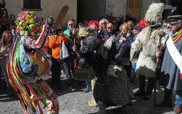 La pandemia sconfigge la tradizione Annullato il Carnevale di Schignano