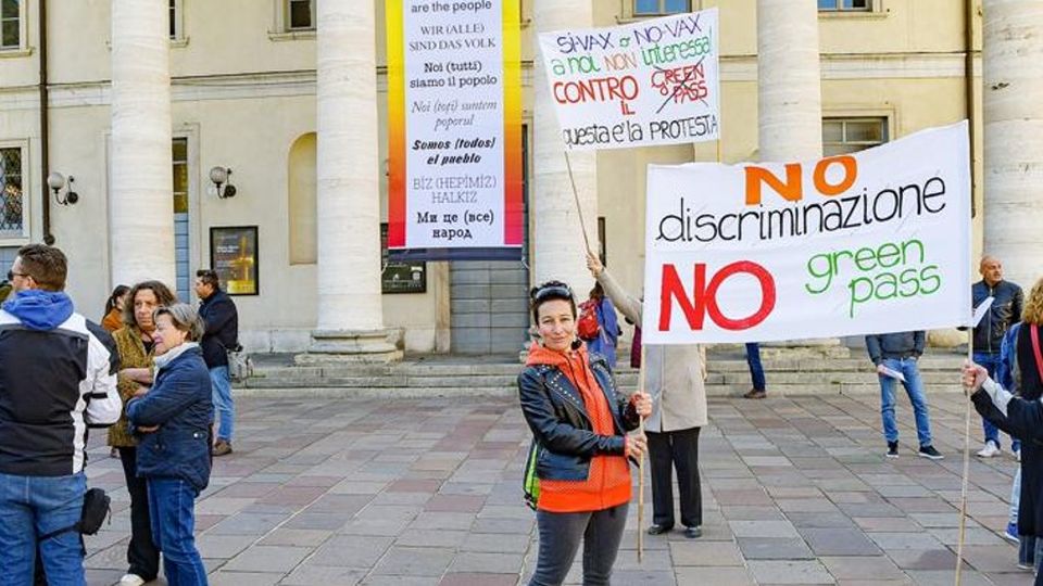 Green pass, protesta naufragata Qualche disagio sui mezzi pubblici Tra gli autisti tanti improvvisi malati Green pass, protesta naufragata Qualche disagio sui mezzi pubblici Tra gli autisti tanti improvvisi malati
