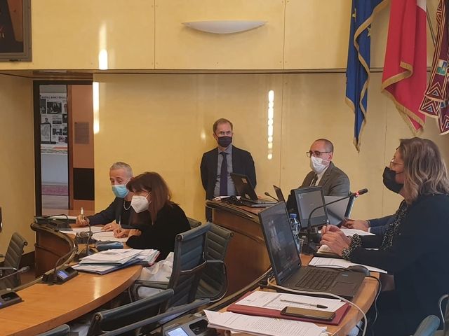 CRV - Seconda commissione: riduzione plastica monouso con l’incentivazione all’uso acqua alla spina