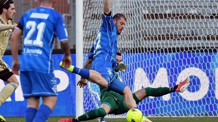 Autorete Fatale Al Como Il Pisa Sbanca Il Sinigaglia Sport Calcio