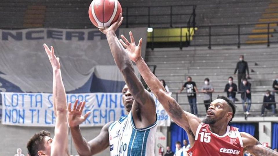 Cantù con la Fortitudo Una sfida salvezza Cantù con la Fortitudo Una sfida salvezza