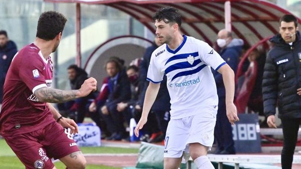 Pro Vercelli sconfitta Como più vicino alla B Pro Vercelli sconfitta Como più vicino alla B
