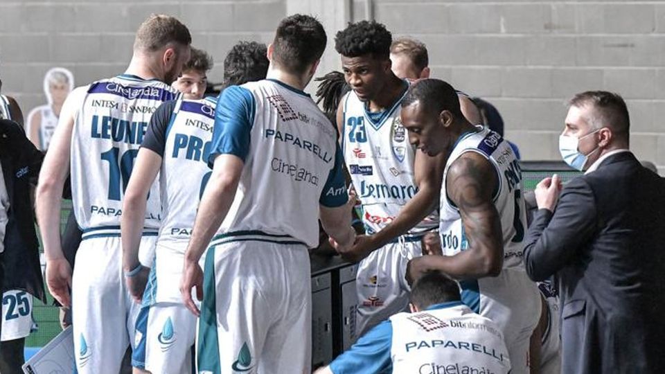 Troppe partite perse alla fine Quanti rimpianti per Cantù Troppe partite perse alla fine Quanti rimpianti per Cantù