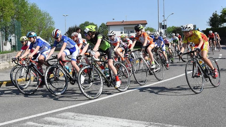 Un buongiorno al ciclismo Domani si corre ad Alzate Un buongiorno al ciclismo Domani si corre ad Alzate