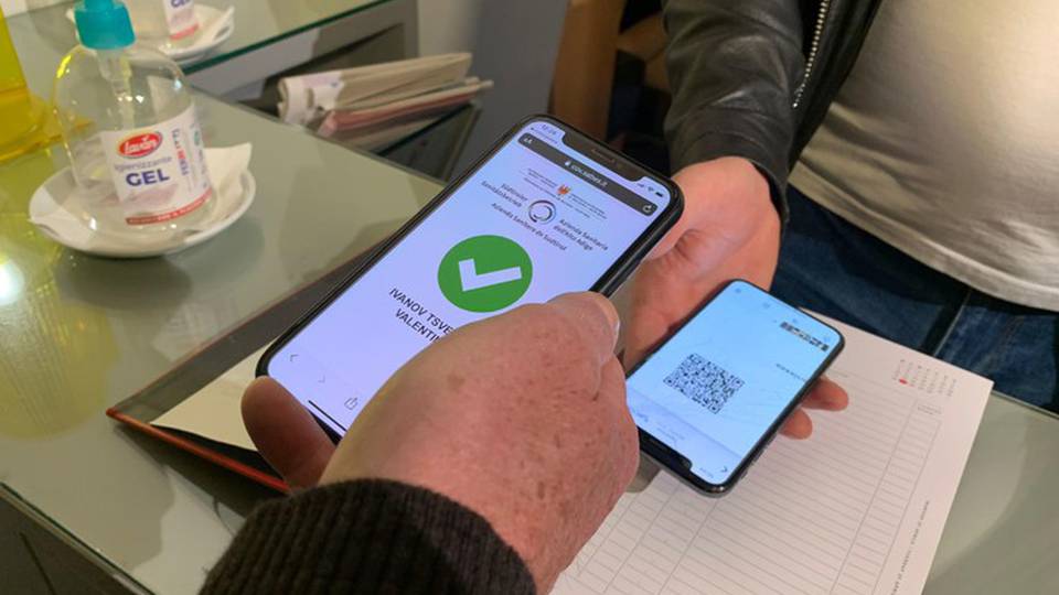 Parlamento a Stati membri, rendere gratuiti test covid per il pass verde Parlamento a Stati membri, rendere gratuiti test covid per il pass verde