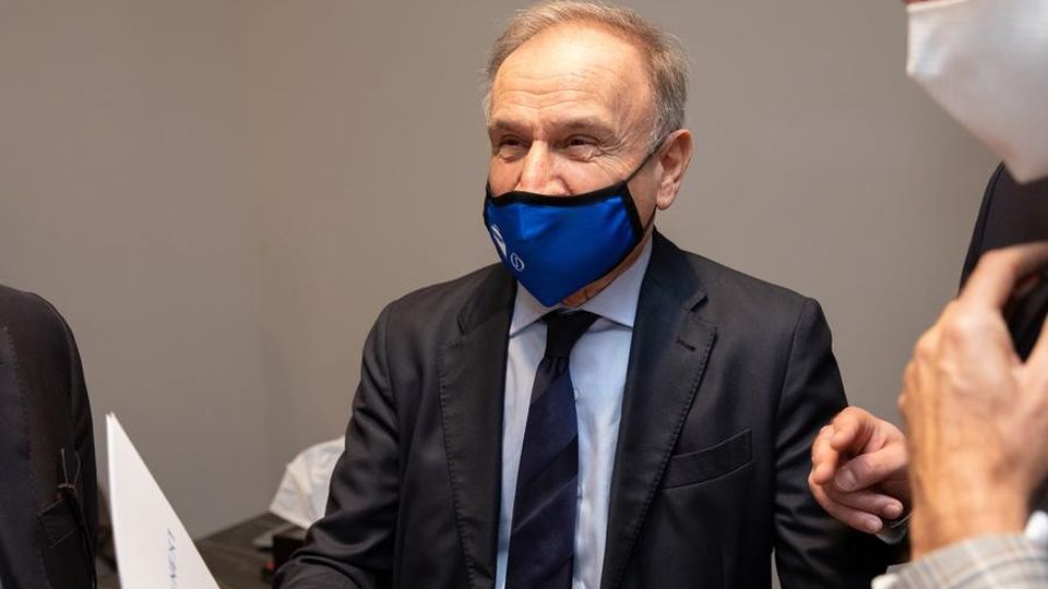 Riammissione Cantù, la data La Fip deciderà il 26 luglio Riammissione Cantù, la data La Fip deciderà il 26 luglio