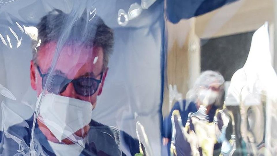 Rsa, ancora polemiche per le visite con il contagocce Rsa, ancora polemiche per le visite con il contagocce