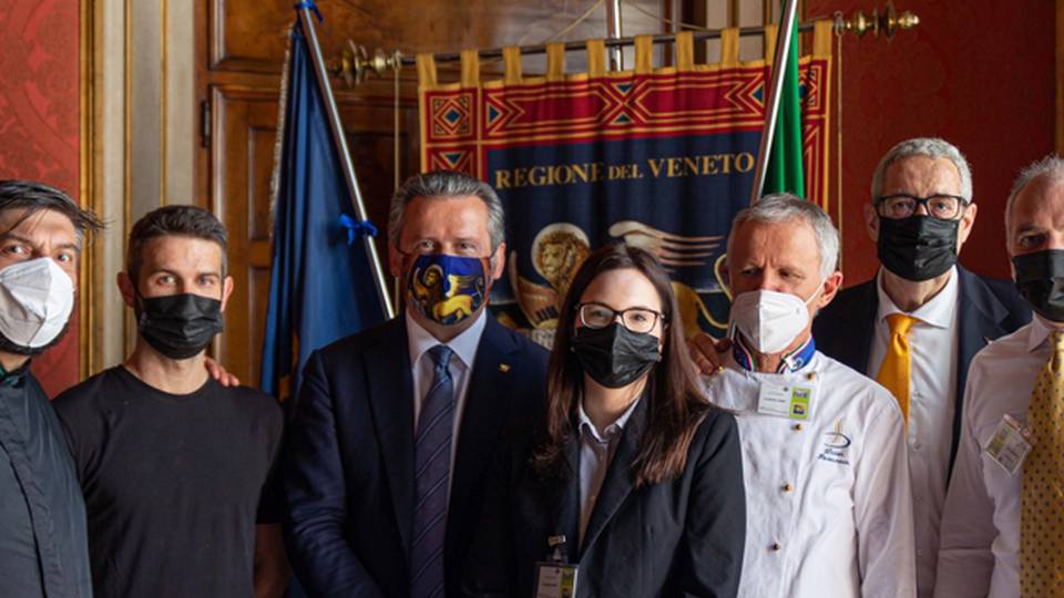 CRV - Asparago Dop di Bassano a palazzo FerroFini auspicio della ripartenza della nostra agricoltura CRV - Asparago Dop di Bassano a palazzo FerroFini auspicio della ripartenza della nostra agricoltura