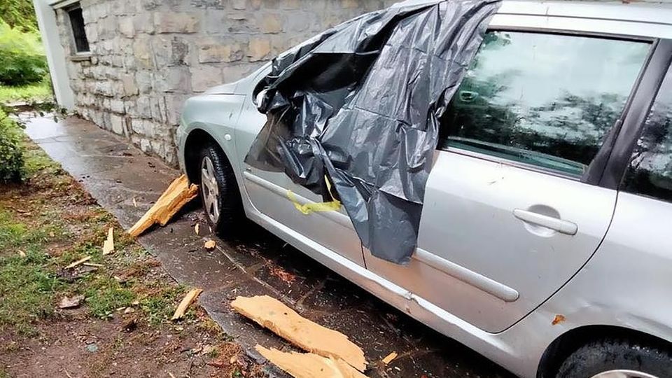 Non solo frane, ecco i fulmini Danni a Canzo e Bellagio Non solo frane, ecco i fulmini Danni a Canzo e Bellagio