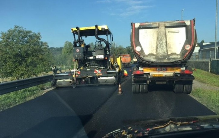 Nuovo asfalto da Lambrugo a Lipomo Disagi per chi viaggia sulla Briantea