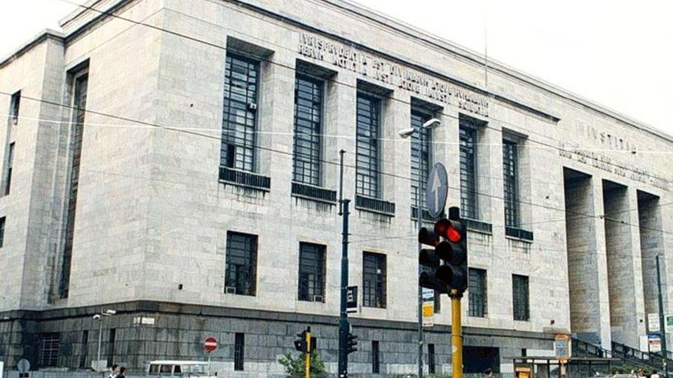 «Frode fiscale? È malato di shopping» «Frode fiscale? È malato di shopping»