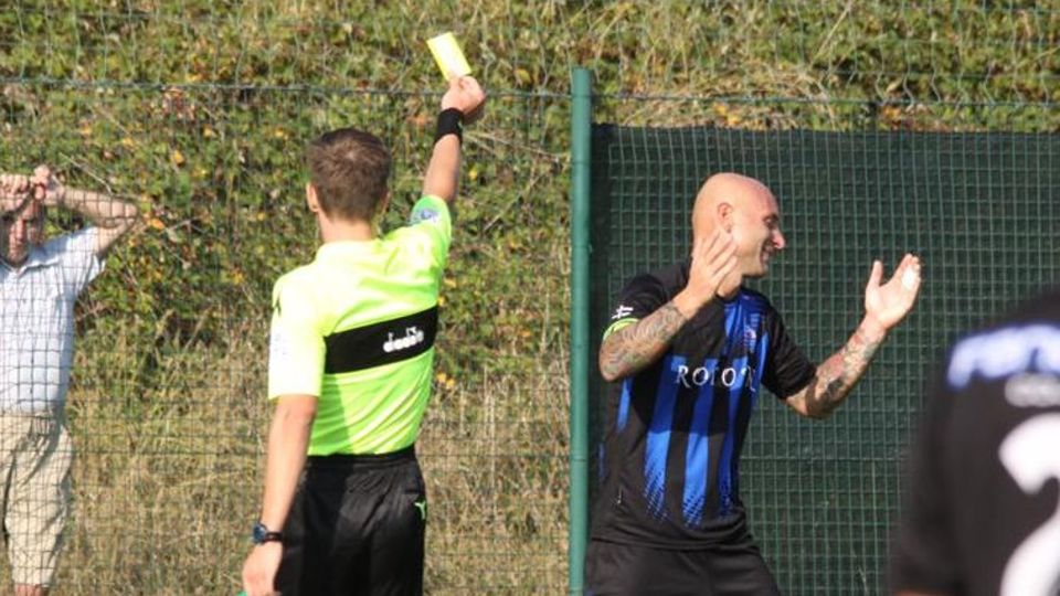 Cura per la carenza di arbitri? Ecco il doppio tesseramento Cura per la carenza di arbitri? Ecco il doppio tesseramento