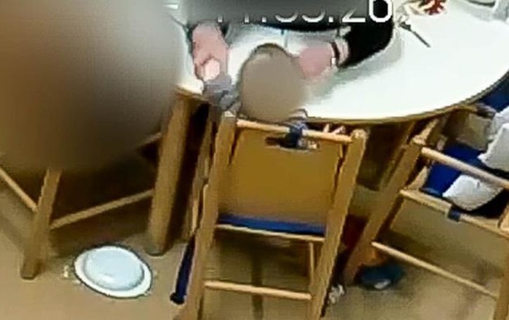 Cernobbio, bimbi maltrattati all’asilo Più che dimezzata la pena alla maestra