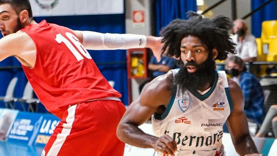 Cantù contro Verona Il test tra big dell’A2 Cantù contro Verona Il test tra big dell’A2