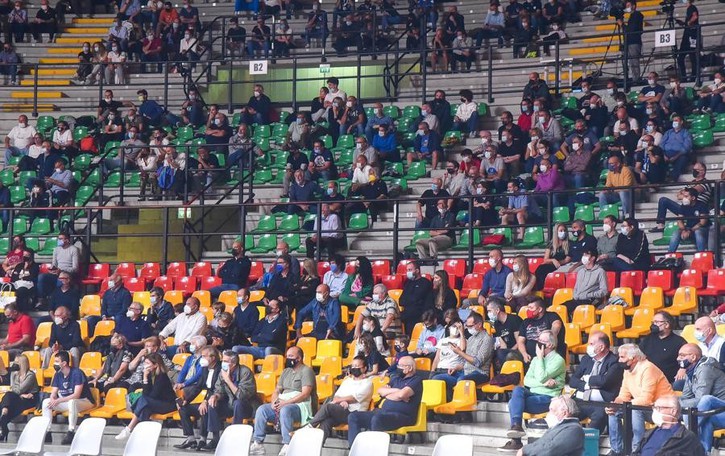 Cantù riapre per una settimana la campagna abbonamenti
