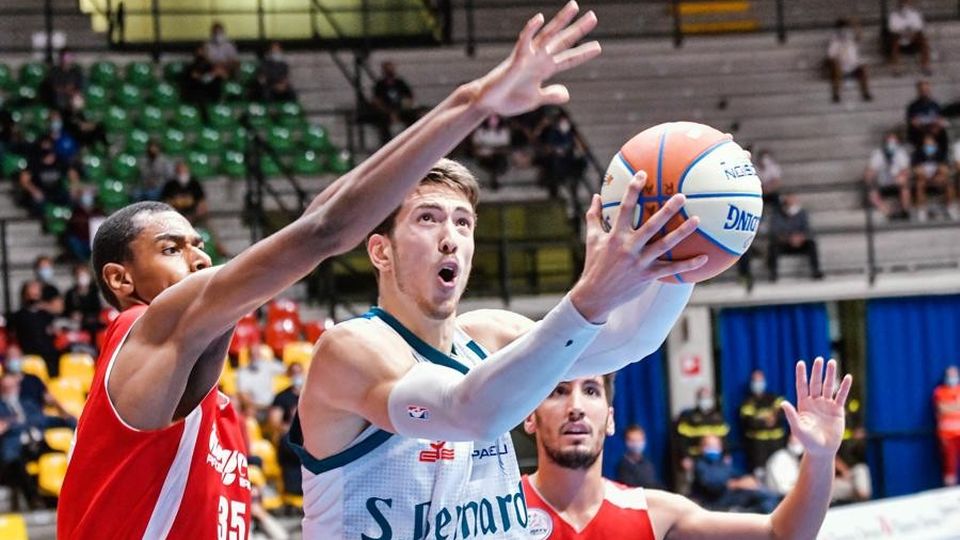 Cantù, ventata di ottimismo «La squadra sta crescendo» Cantù, ventata di ottimismo «La squadra sta crescendo»