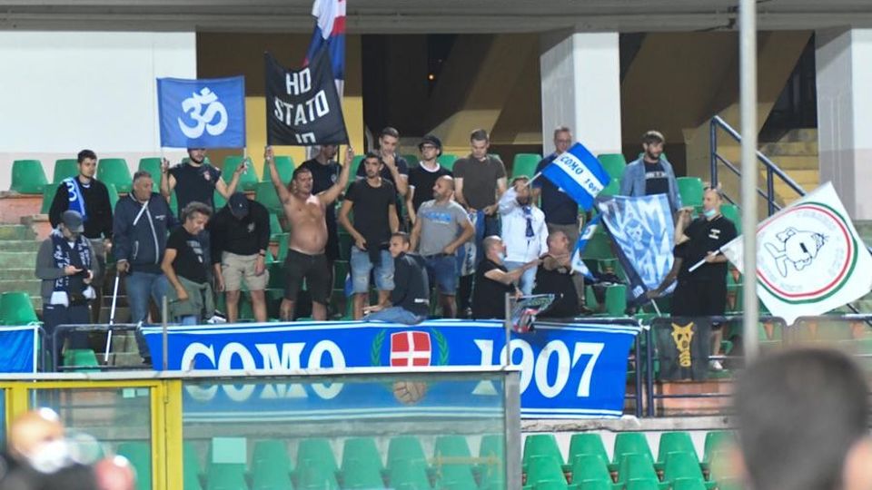 Il cuore dei tifosi del Como Altra lunghissima trasferta Il cuore dei tifosi del Como Altra lunghissima trasferta