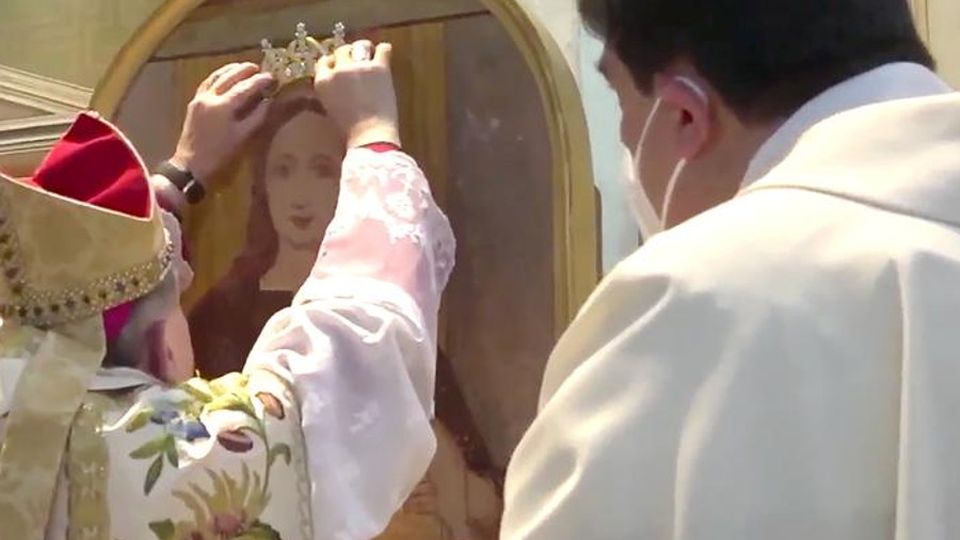 «Riscoprite la gioia» L’arcivescovo Delpini sprona i fedeli a Lurago «Riscoprite la gioia» L’arcivescovo Delpini sprona i fedeli a Lurago
