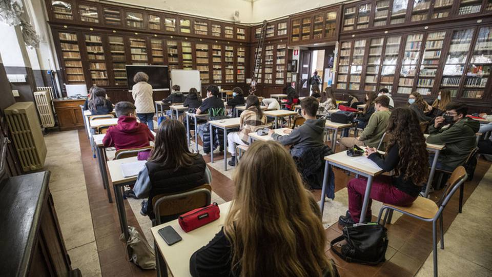 Abruzzo e Molise sono tra le regioni Ue con più istruzione superiore Abruzzo e Molise sono tra le regioni Ue con più istruzione superiore