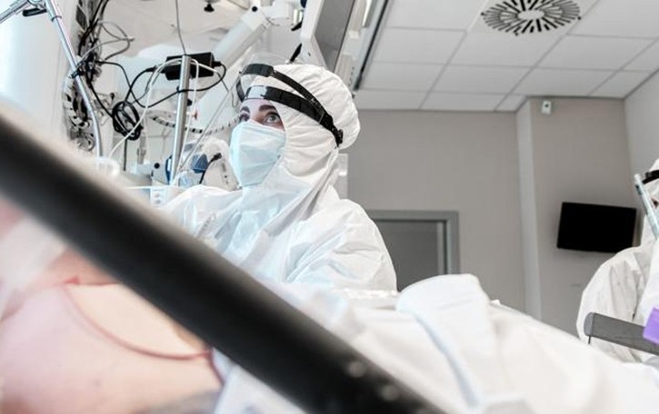 Intensiva, 8 su 11 non vaccinati Casi Covid in tutti gli ospedali