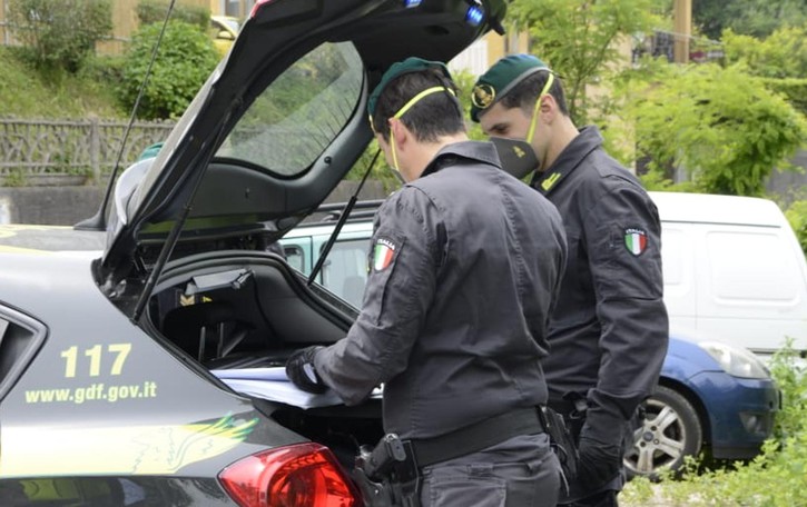 Beregazzo, frode con lavoratori stranieri Sequestrati a impresa quasi tre milioni