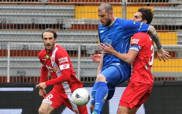Con Cerri e La Gumina si gode Un Como da sogno con il Monza