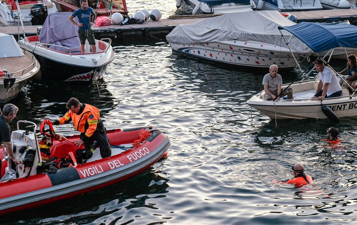 L’appello dei vigili del fuoco «Barche per il salvataggio»
