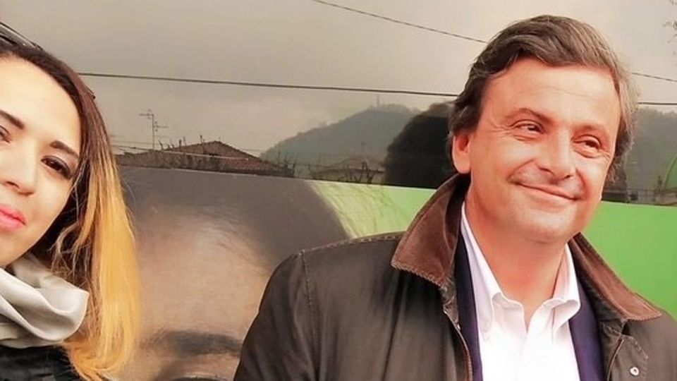 Salta “Lady Demonique” Calenda la fa togliere dalla lista Salta “Lady Demonique” Calenda la fa togliere dalla lista