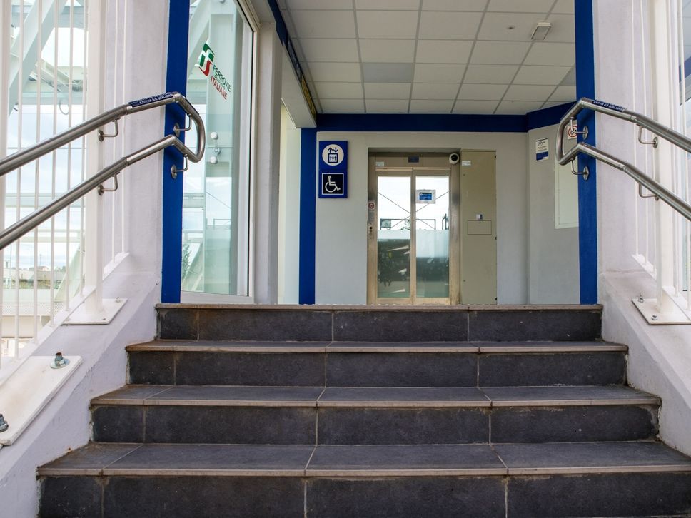 Como di nuovo guasto l’ascensore della nuova stazione unica di Camerlata