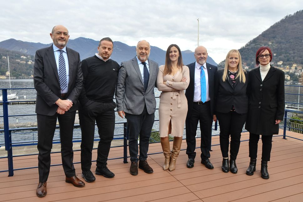 Como presentazione lista Fratelli d'Italia alle elezioni regionali, da sin. Claudio Ghislanzoni, Cristiano Berlanda, Edgardo Arosio, Anna Dotti, Stefano Molinari, Claudia Lingeri, Barbara Zuccon