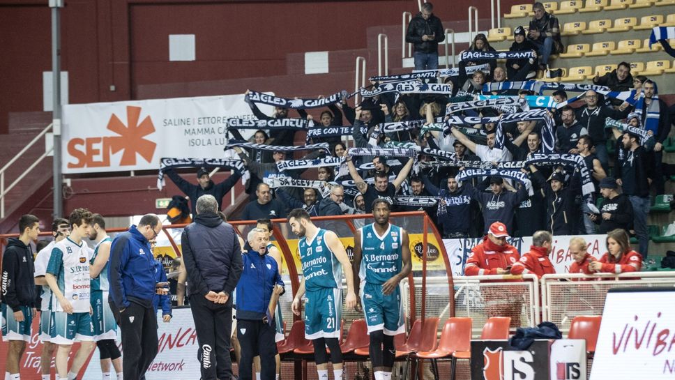 Tanti Eagles al seguito di Cantù anche a Trapani Tanti Eagles al seguito di Cantù anche a Trapani