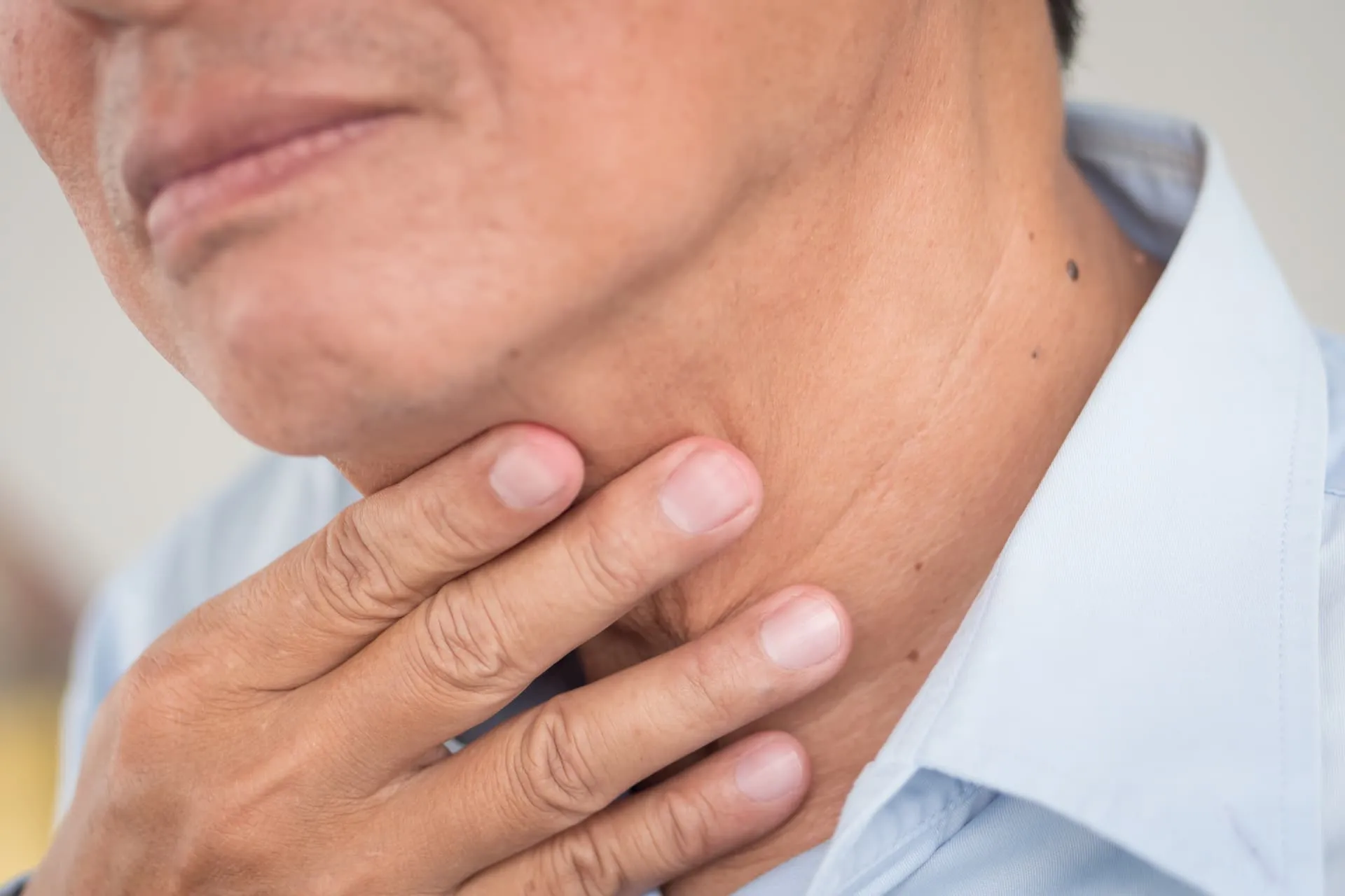 Quando si fatica a deglutire: i pericoli della disfagia