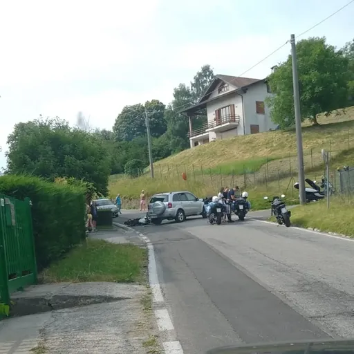 Scontro auto moto, paura per un ragazzo di 17 anni di Casasco - Cronaca