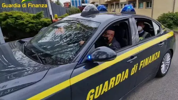 La Guardia di finanza ha condotto l’inchiesta sul presunto mancato versamento di contributi